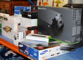 VARIOUS ELECTRICALS & COMPUTER ACCESSORIES, XBOX ONE CONSOLES, PLAYSTATION ACCESSORIES, WIRELESS