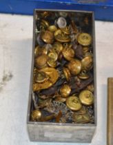 VARIOUS MILITARY BADGES AND BUTTONS