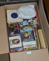 BOX CONTAINING VARIOUS CDS, SINGLES ETC