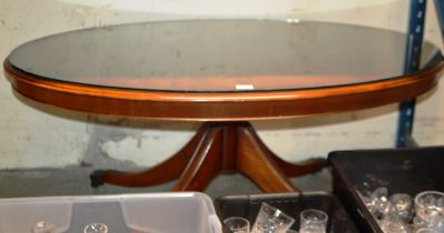 REPRODUCTION MAHOGANY COFFEE TABLE WITH GLASS PRESERVE