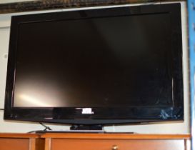 TOSHIBA 32" LCD TV WITH REMOTE