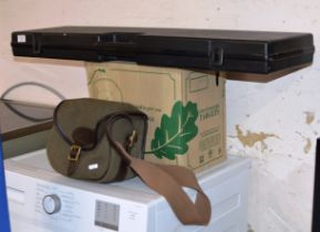 SHOTGUN CASE, CARTRIDGE BAG & BOX OF CLAY PIDGEON'S