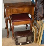 SEWING MACHINE TABLE, PADDED STOOL, VINTAGE RADIO & QUANTITY PICTURES