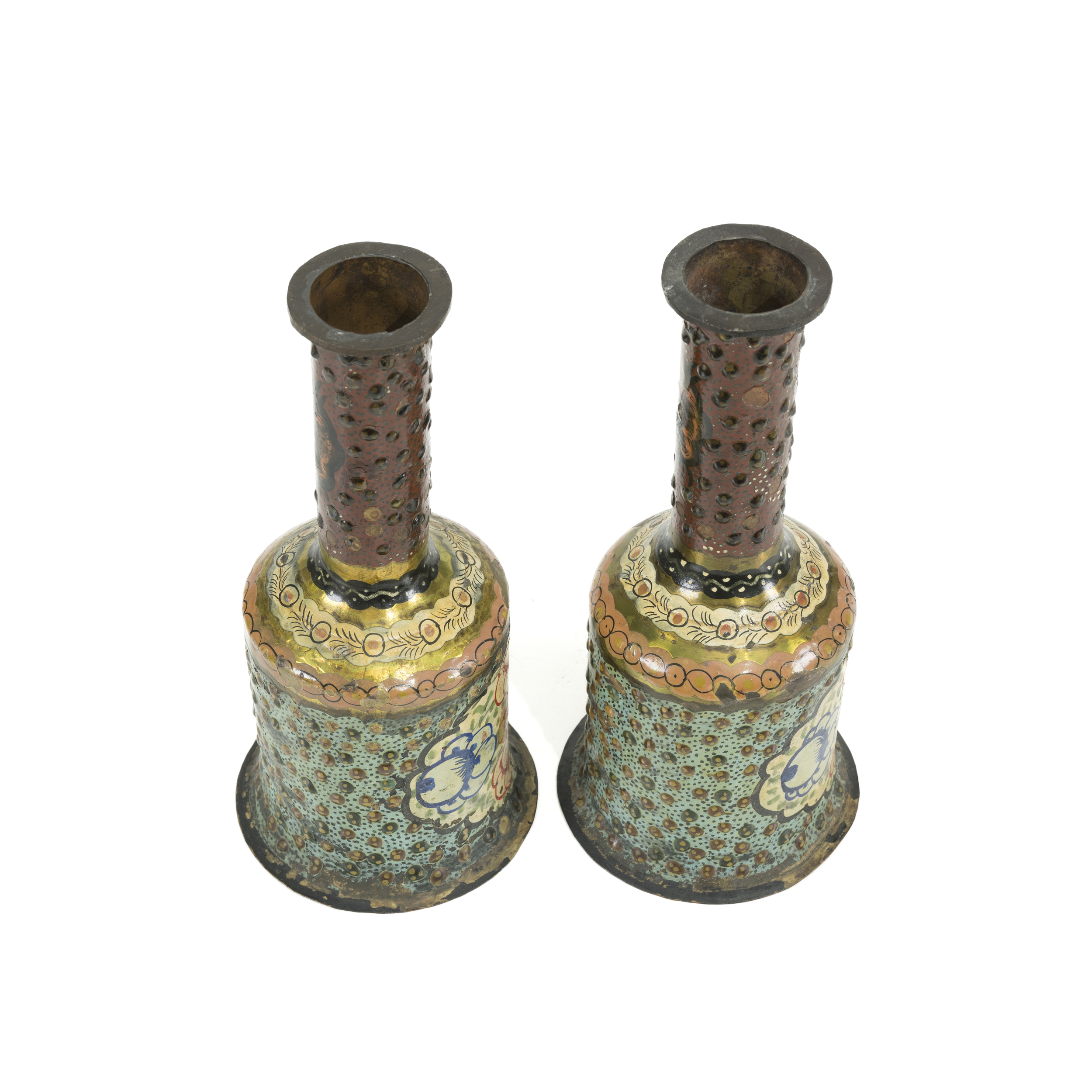 Coppia di vasi a bottiglia policromi decorati a motivi floreali - Image 4 of 4