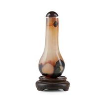 [FROM THE COLLECTION OF BENJAMIN EVERETT GILL] AGATE SNUFF BOTTLE