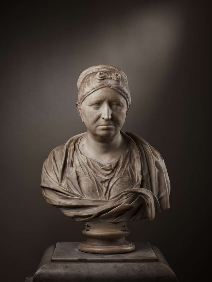 ROMAN MARBLE PORTRAIT BUST OF A LADY - Image 3 of 4