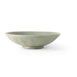 LONGQUAN CELADON-GLAZED 'LOTUS' DISH