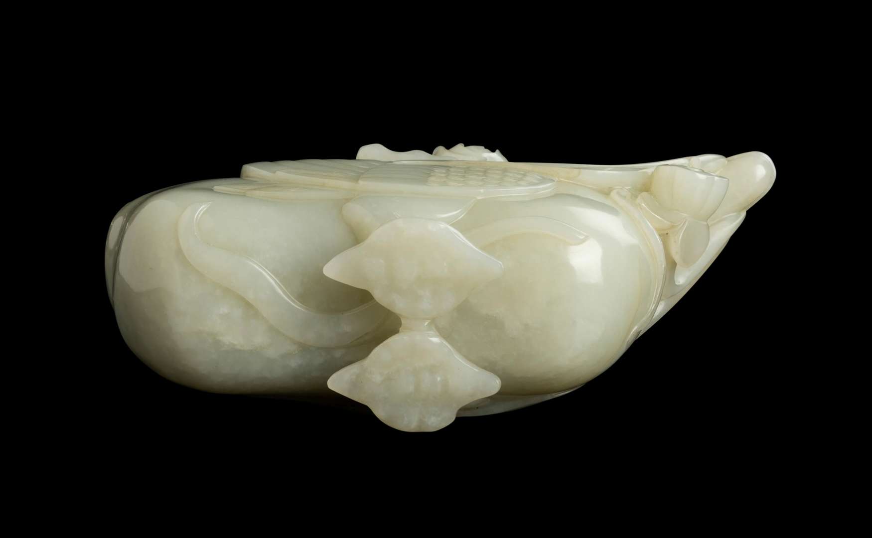 LARGE PALE CELADON JADE CARVING OF A DUCK - Image 3 of 3