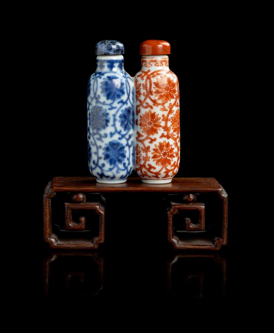IRON-RED AND UNDERGLAZE BLUE 'LOTUS SCROLL' DOUBLE SNUFF BOTTLE