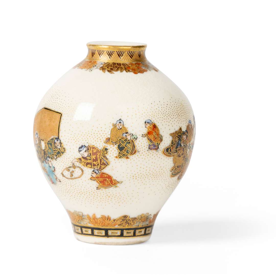 FINE MINIATURE SATSUMA VASE - Image 4 of 5