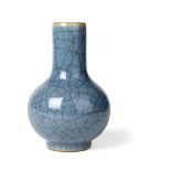 GE-TYPE CRACKLE-GLAZED BOTTLE VASE