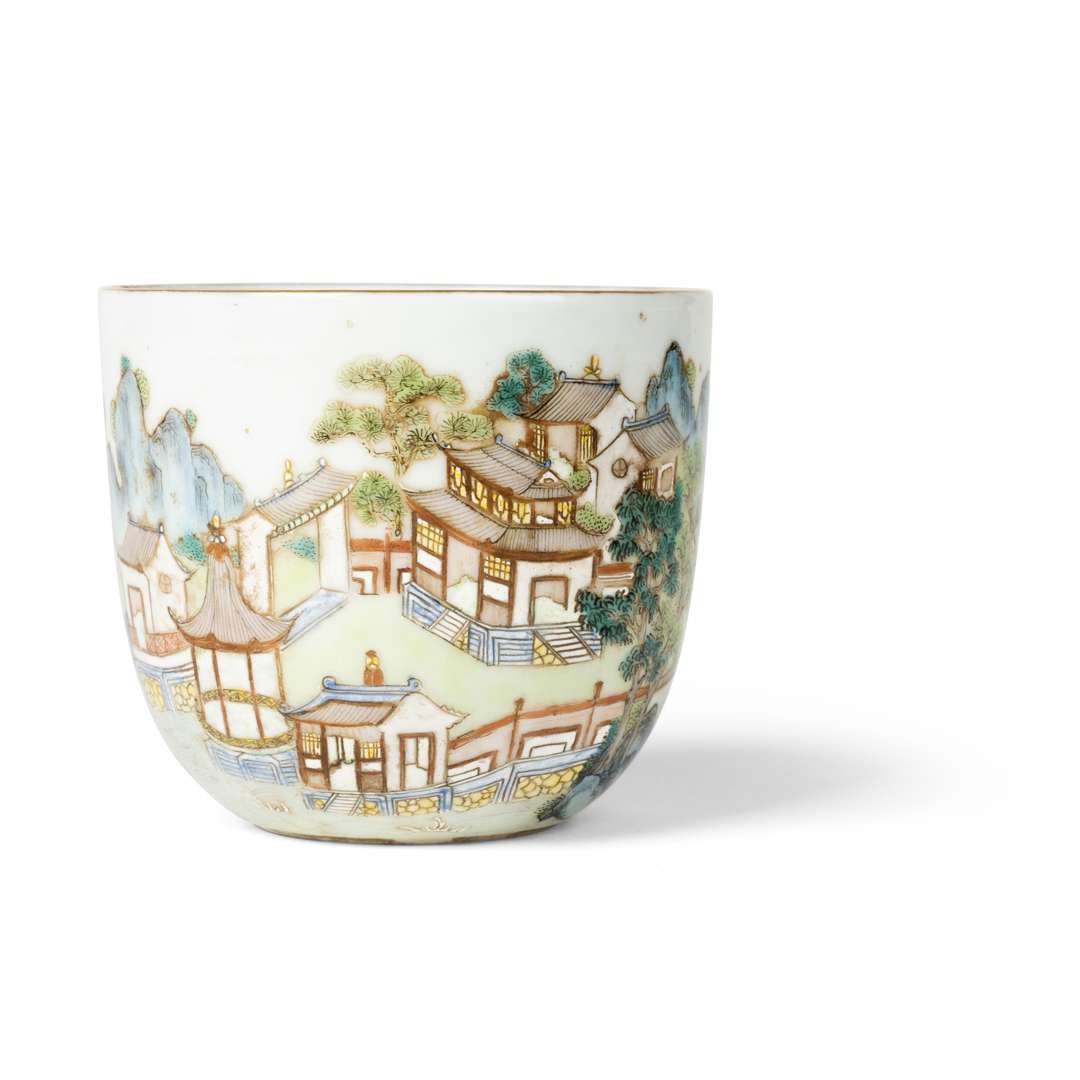 FAMILLE ROSE 'LANDSCAPE' CUP