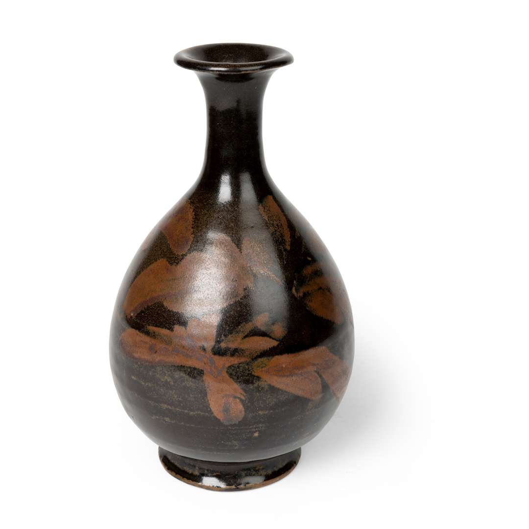 BLACK-GLAZED RUSSET-SPLASHED BOTTLE VASE, YUHUCHUN PING - Image 2 of 8