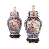 PAIR OF JAPANESE IMARI JARS AND COVERS