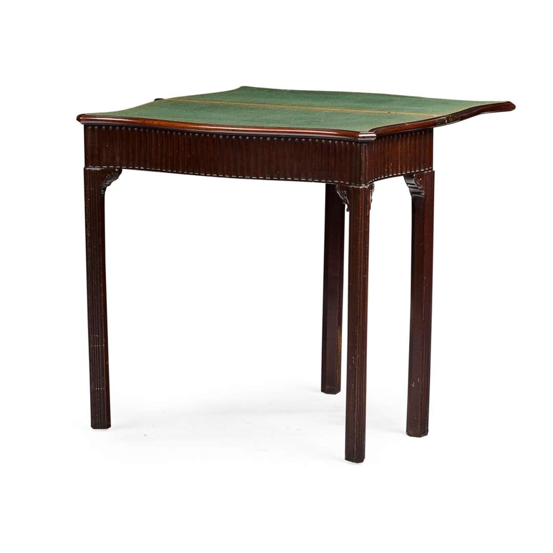 GEORGE III MAHOGANY SERPENTINE CARD TABLE - Image 2 of 2