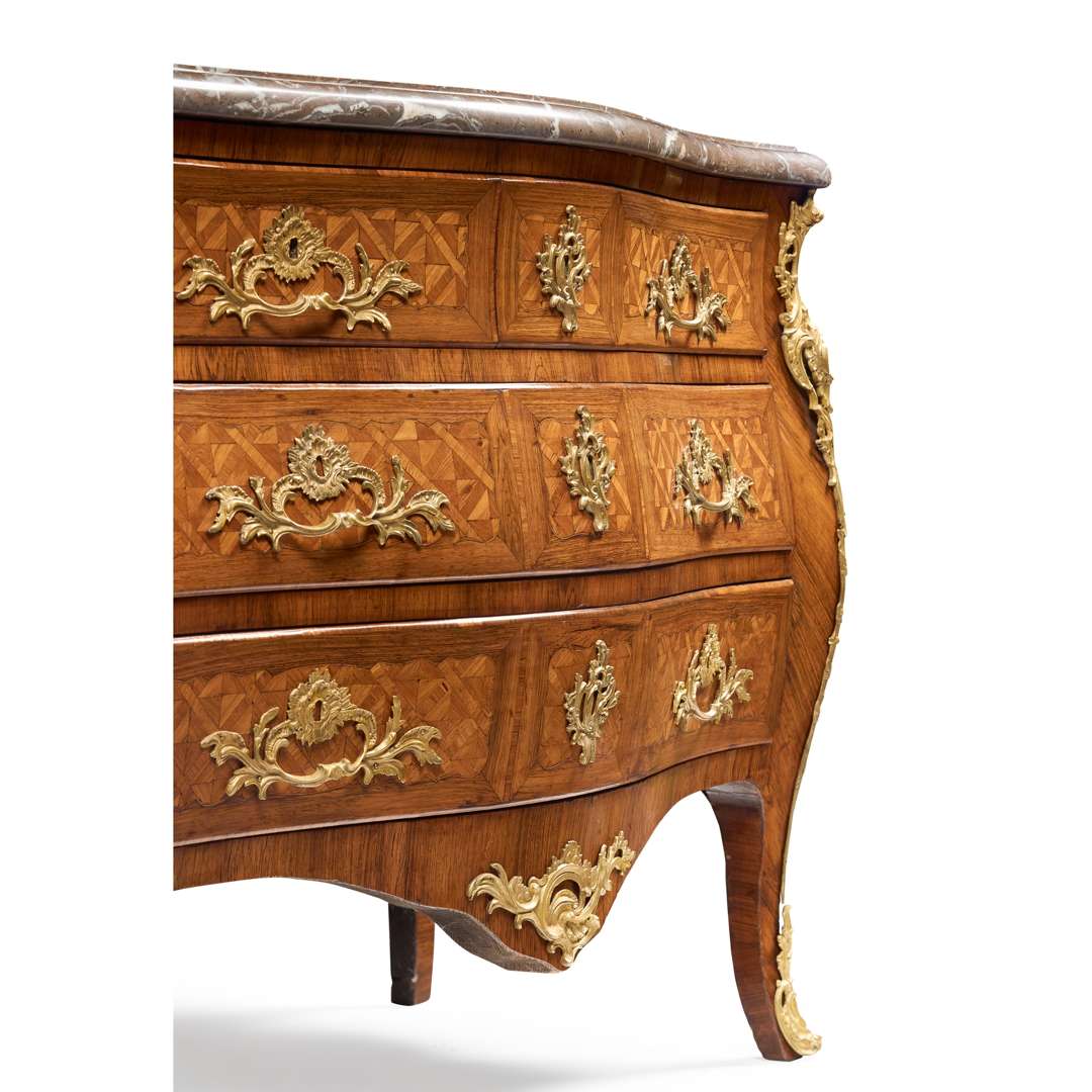 LOUIS XV KINGWOOD, TULIPWOOD AND PARQUETRY MARBLE TOPPED COMMODE - Image 7 of 7