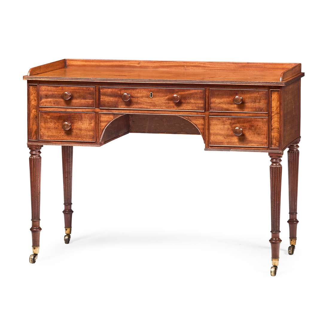 REGENCY MAHOGANY DRESSING TABLE, IN THE MANNER OF GILLOWS