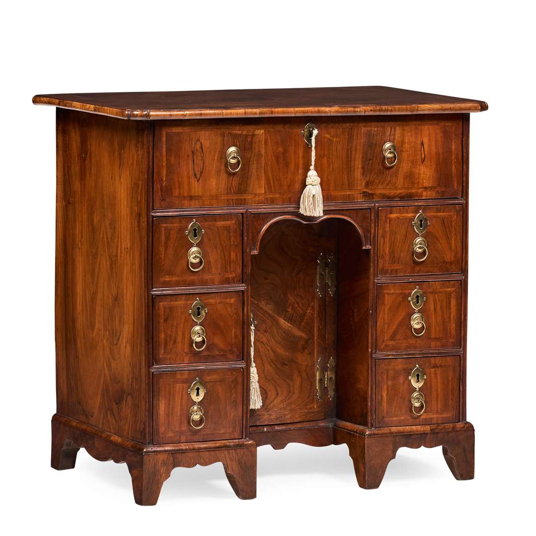 GEORGE II WALNUT KNEEHOLE DRESSING TABLE