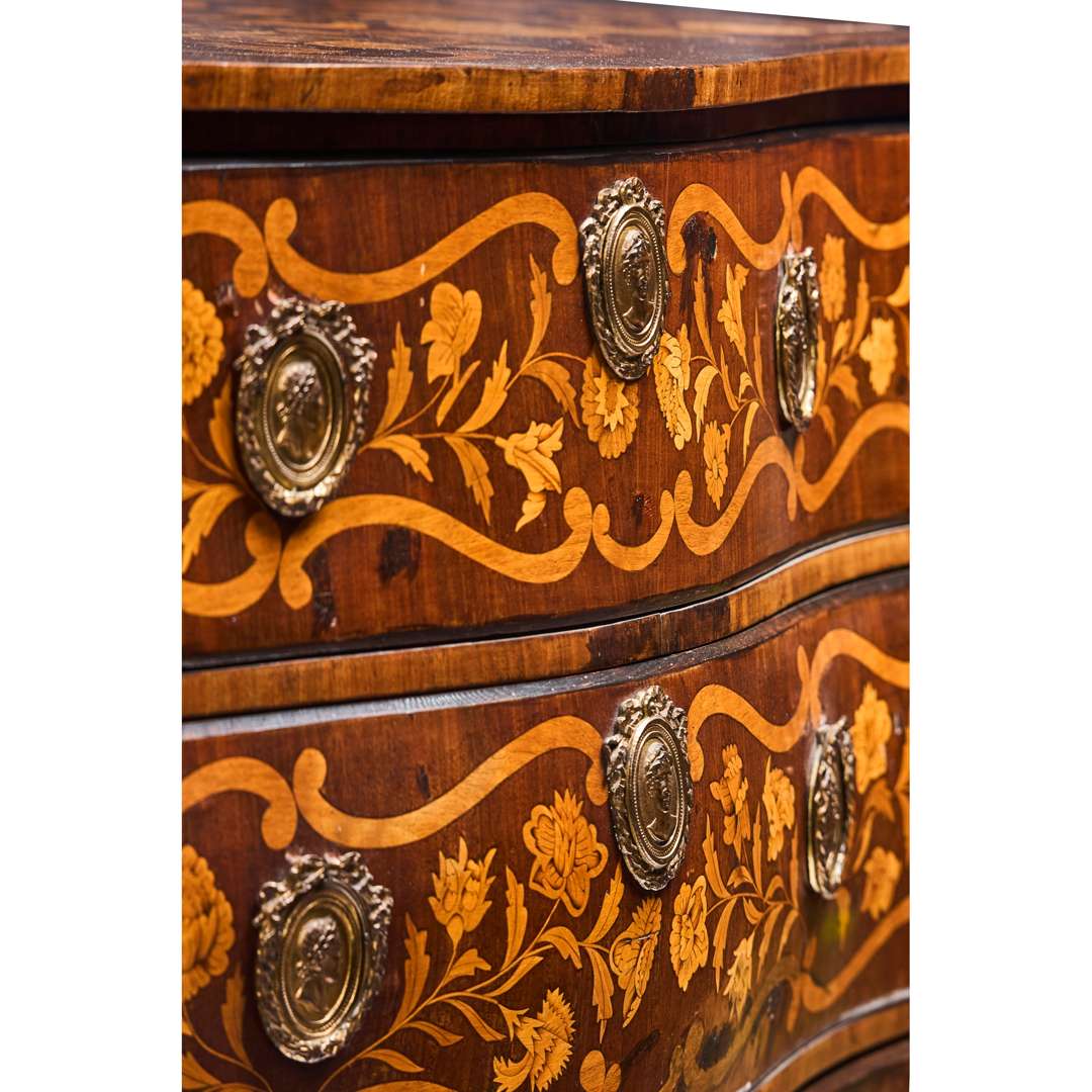 DUTCH WALNUT AND MARQUETRY SERPENTINE COMMODE - Image 7 of 10