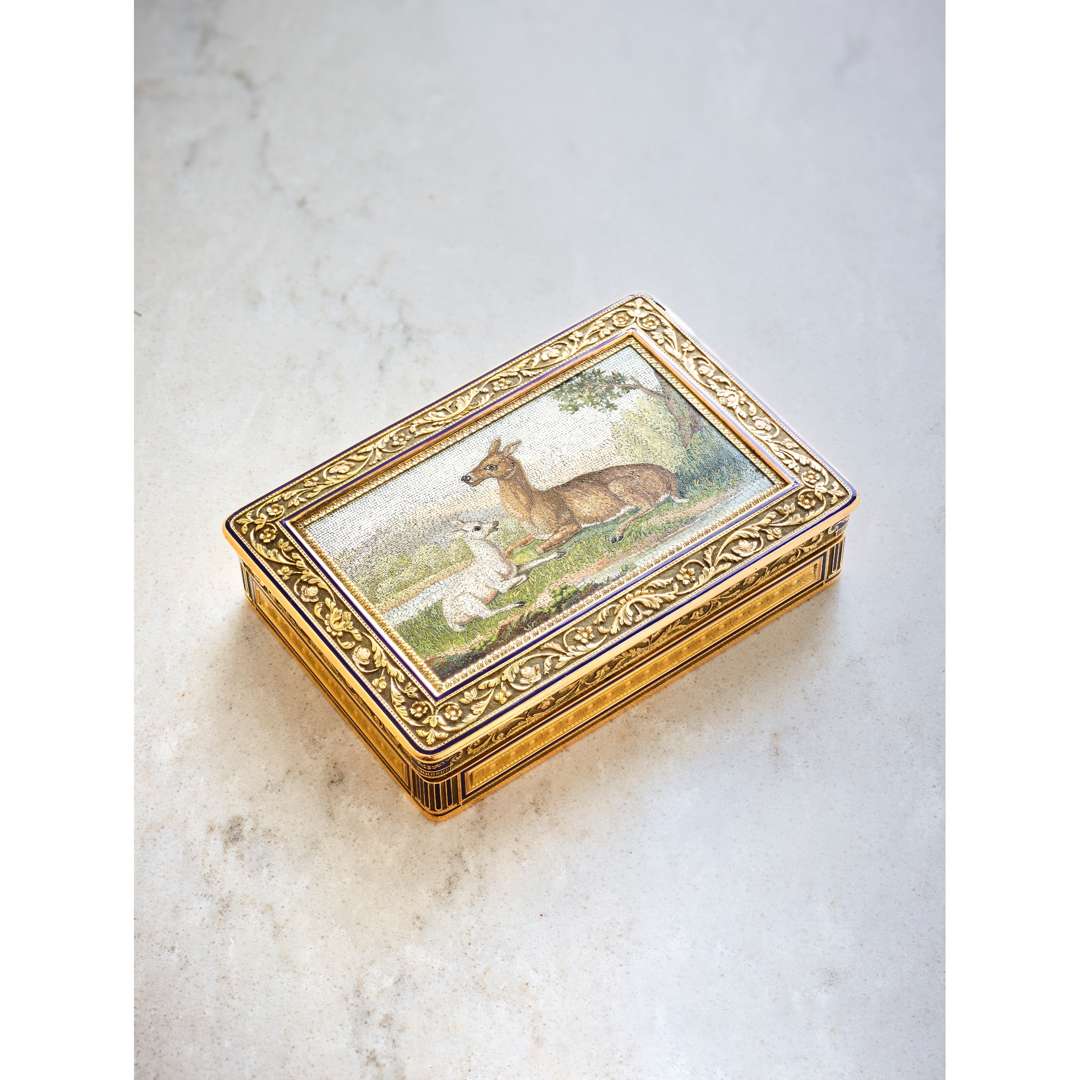 FRENCH GOLD, ENAMEL, AND ROMAN MICROMOSAIC SNUFF BOX, BY PIERRE ANDRE MONTAUBAN, PARIS - Image 9 of 10