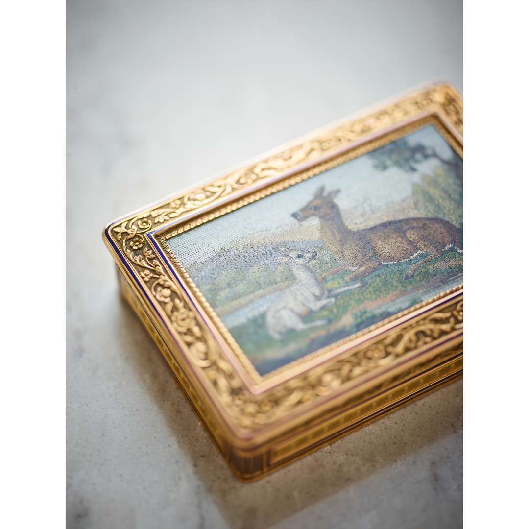 FRENCH GOLD, ENAMEL, AND ROMAN MICROMOSAIC SNUFF BOX, BY PIERRE ANDRE MONTAUBAN, PARIS - Image 10 of 10