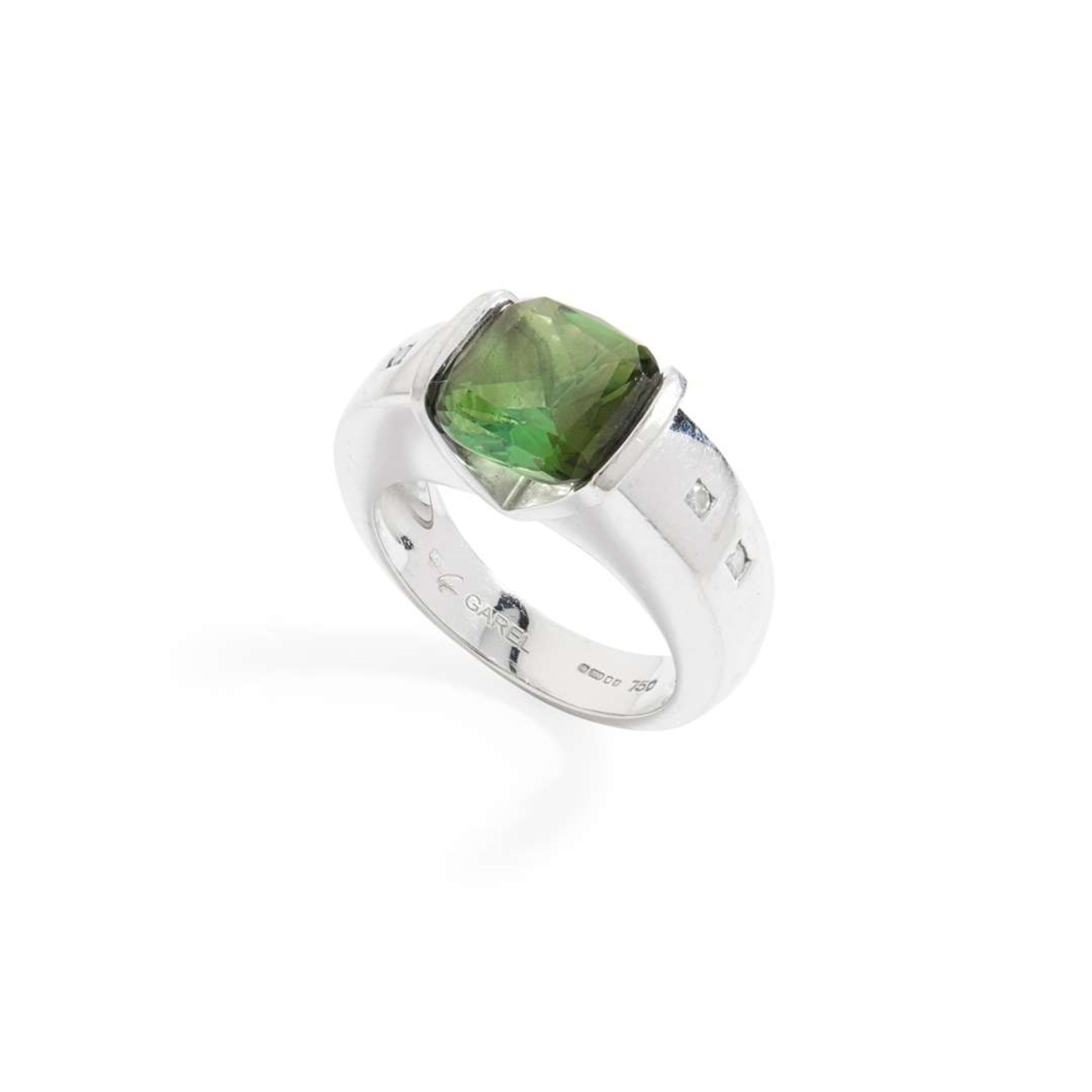 Mappin & Webb: An 18ct gold green tourmaline and diamond ring