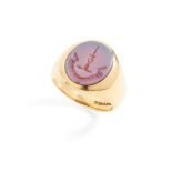 An 18ct gold signet ring