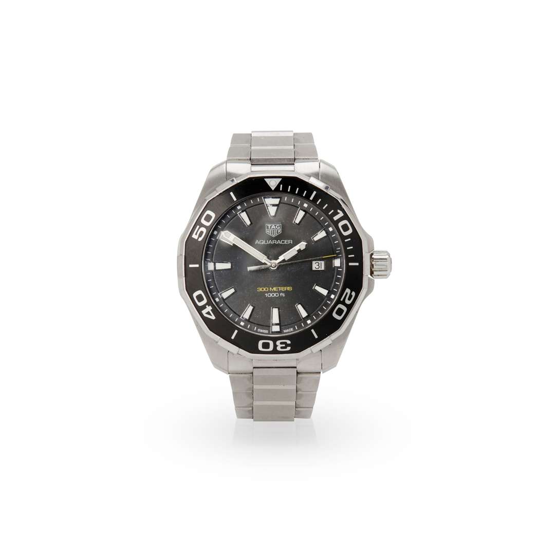 Tag Heuer. A stainless steel quartz wristwatch