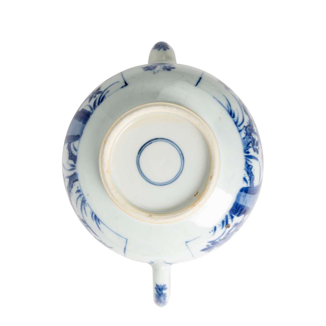 LARGE CHINESE BLUE AND WHITE TEAPOT AND COVER - Image 3 of 3