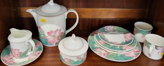 A Villeroy & Boch Jade pattern coffee service. (11)