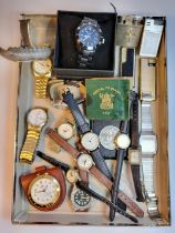 A miscellaneous lot including fourteen watches (one of which is a Seiko alarm chronograph), four