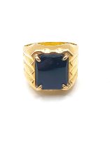 An 18ct yellow gold and black onyx ring, set with a rectangular onyx plaque, ridged decoration to