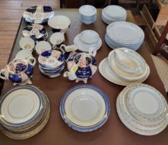 Seltmann Weiden bowls, dinner plates and side plates (27), a tea service with navy blue panels and