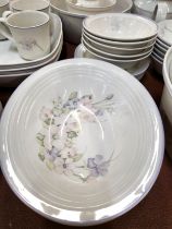 A Royal Doulton 1980's Fresh Flowers Series 'Chelsea' pattern dinner service (75)