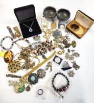 A group of costume jewellery items, to include various paste and beaded items, gilt metal chains,