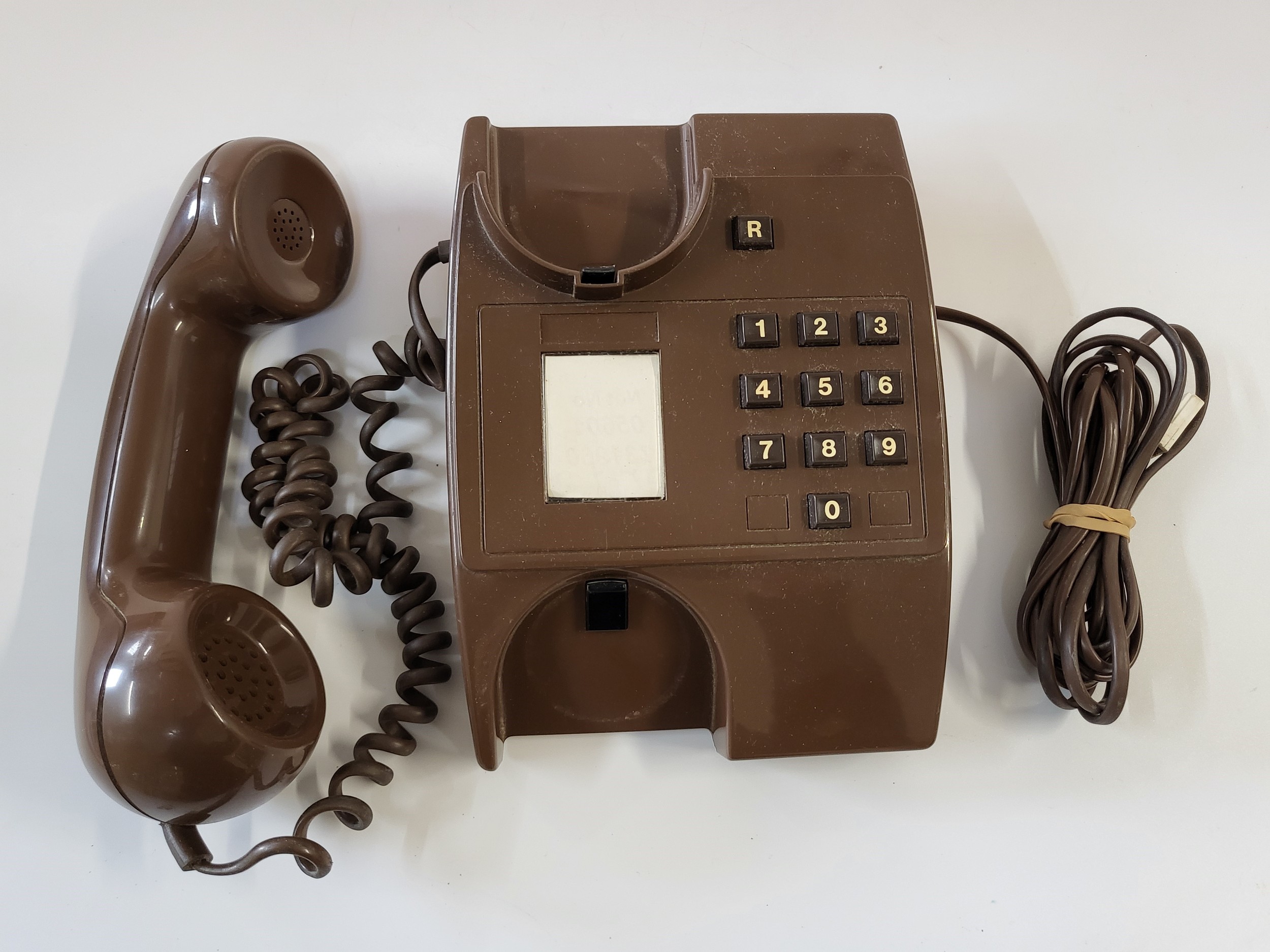 Five telephones comprising of two 1930's Bakelite, a two tone grey from 1960's, a 1970's - Image 3 of 6