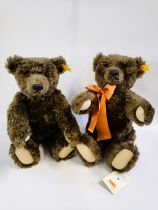 A pair of Steiff dark brown Autumn Teddy Bears, 35cm. (2)