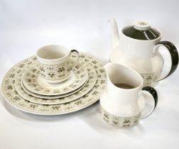 Royal Doulton Samarra pattern dinner and coffee service (82)