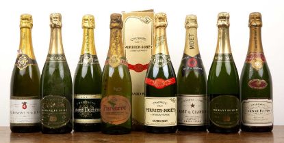 Collection of Champagne to include a 75cl bottle of Moët & Chandon Première Cuvée, Finest extra