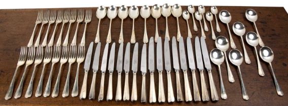 Set of silver Mappin & Webb of Sheffiled flatware/cutlery consisting: eight small silver handled