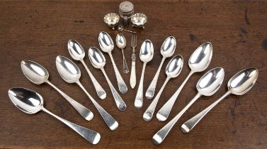 Collection of various silver to include: a near pair of Georgian silver spoons, one engraved 'J.