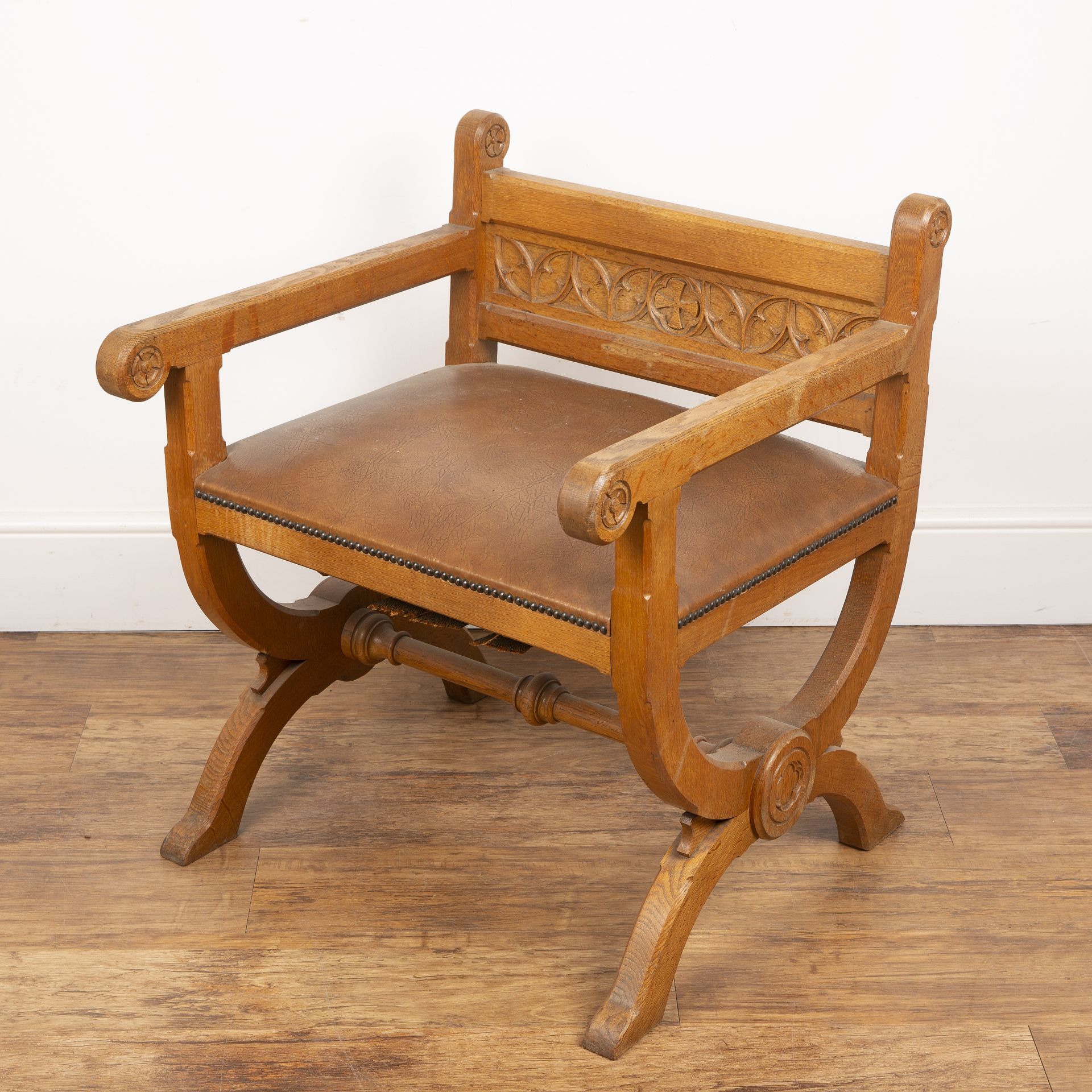 In the manner of Augustus Welby Pugin (1812-1852) Glastonbury style chair, with gothic style - Image 3 of 6