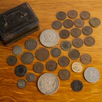 Collection of various coins to include: United States of America 1921 one dollar coin, American 1976