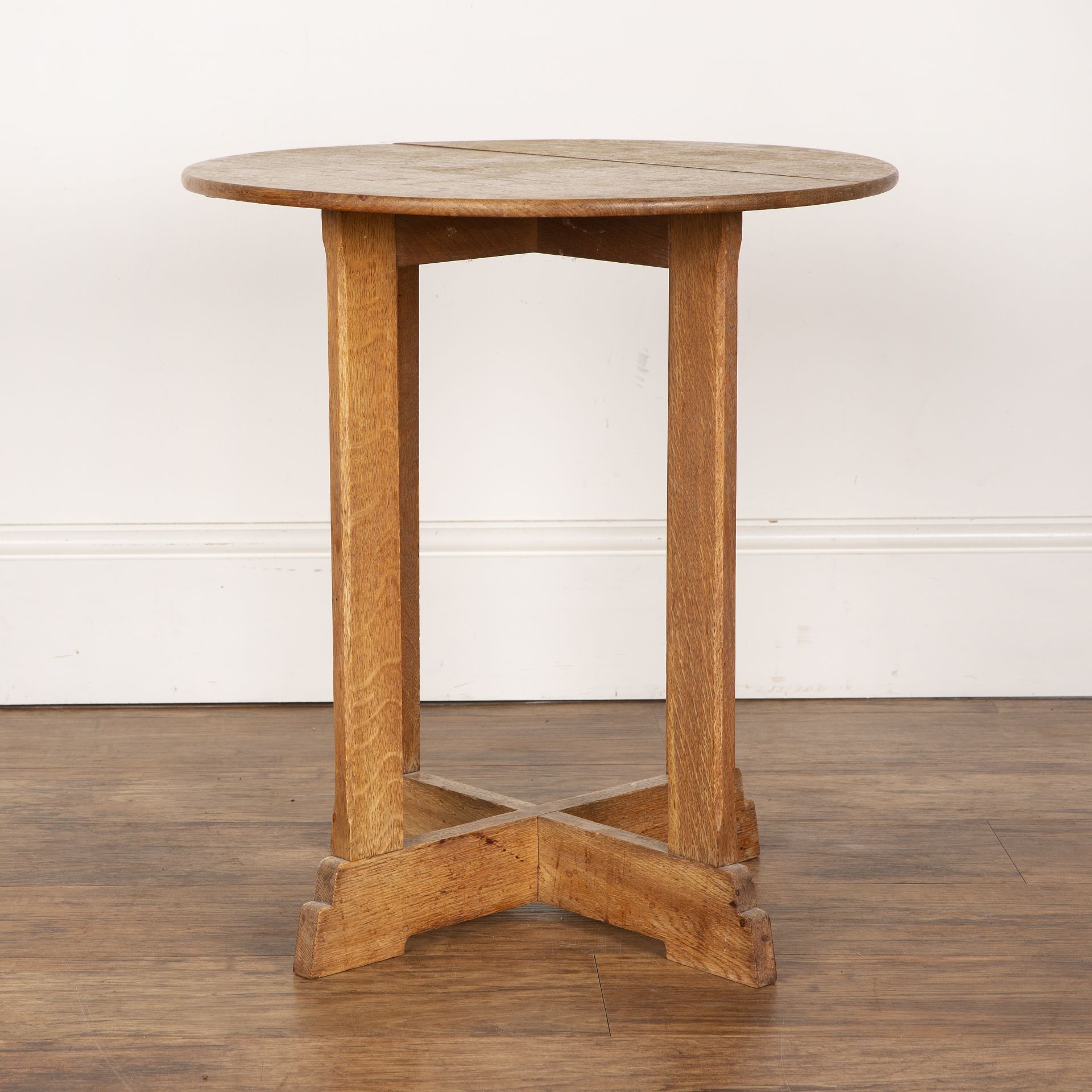 Heals oak, circular topped occasional table, unmarked, 51.5cm wide x 56.5cm high With split to the - Bild 5 aus 5