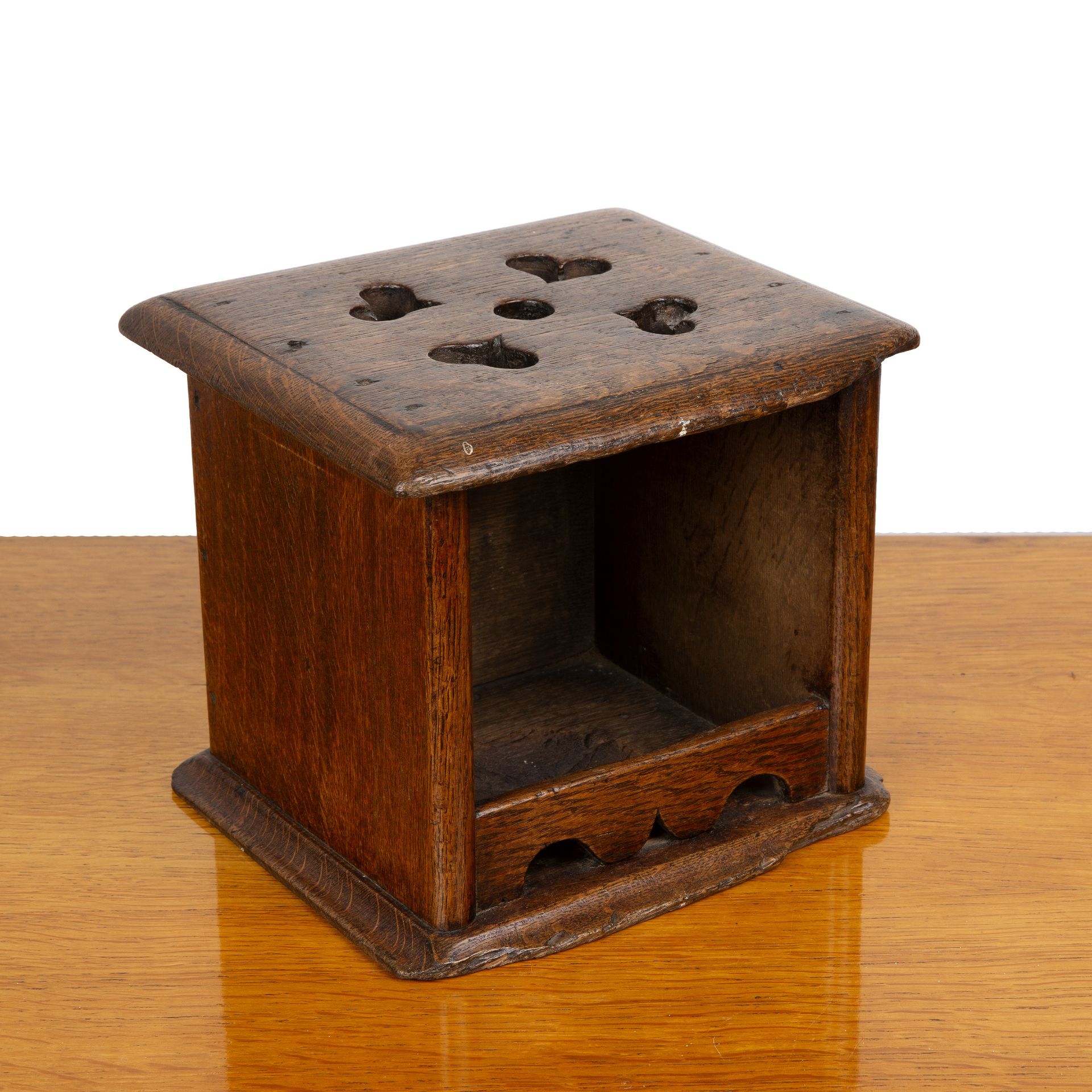 Foot warmer or stove oak, 19th Century, with carved pierced top on plinth base, 23cm wide x 19.5cm - Bild 2 aus 5
