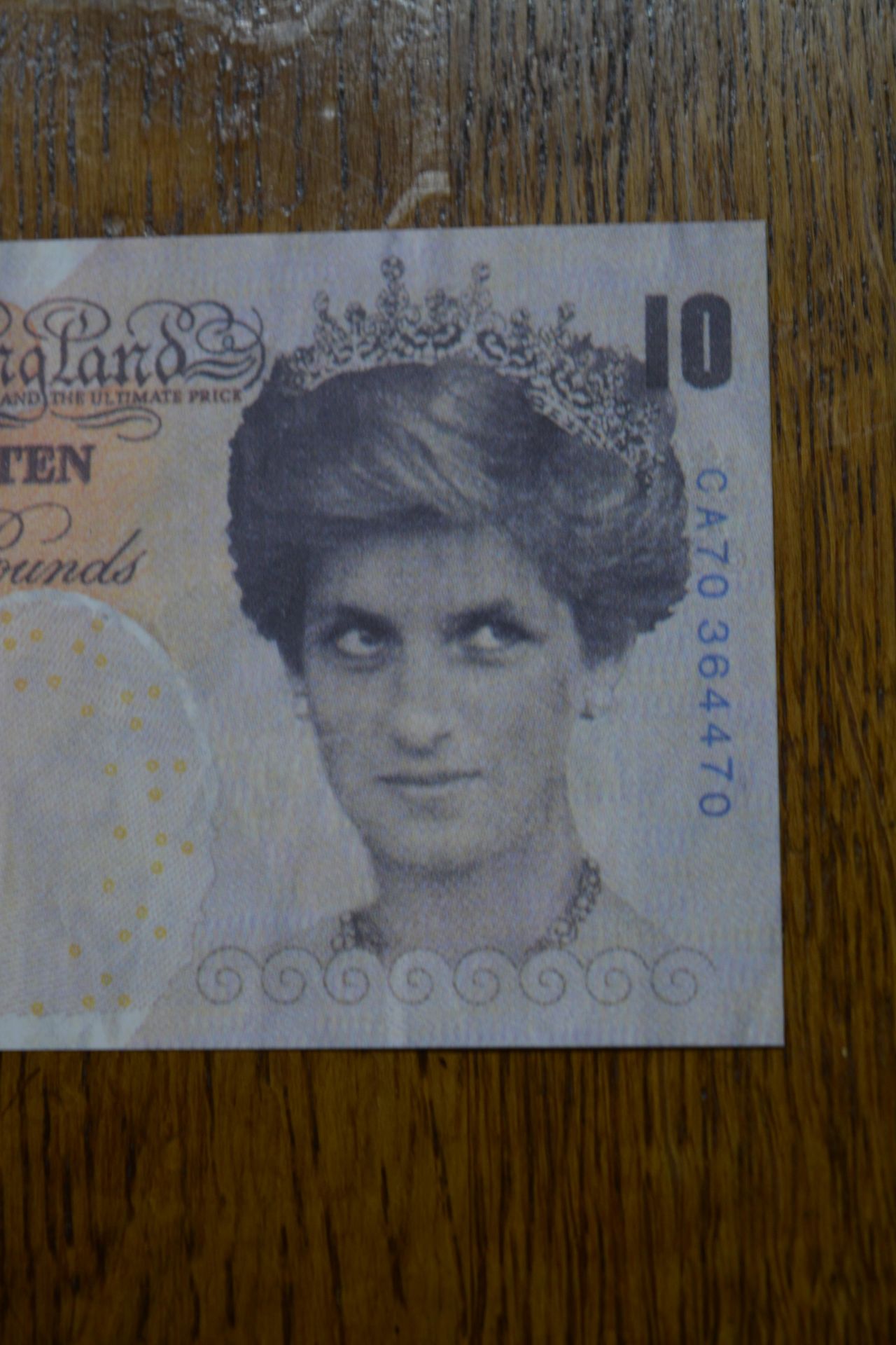 Banksy (b.1974) 'Di-Faced tenner', offset lithograph, 14cm x 7.5cm The note itself is in good - Bild 5 aus 11