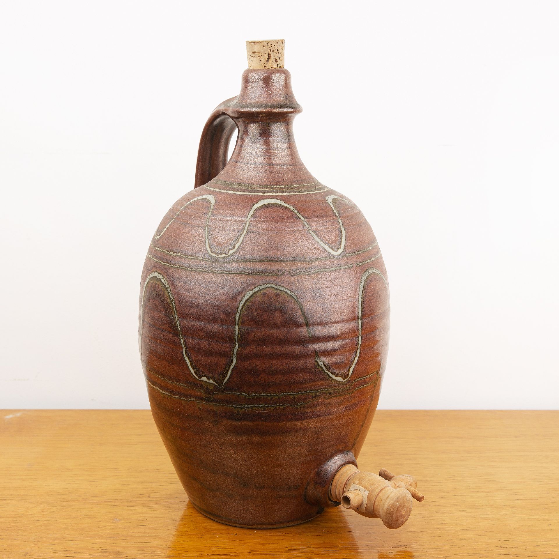 Winchcombe Pottery studio pottery cider flagon, with combed decoration, impressed mark to the - Bild 2 aus 4