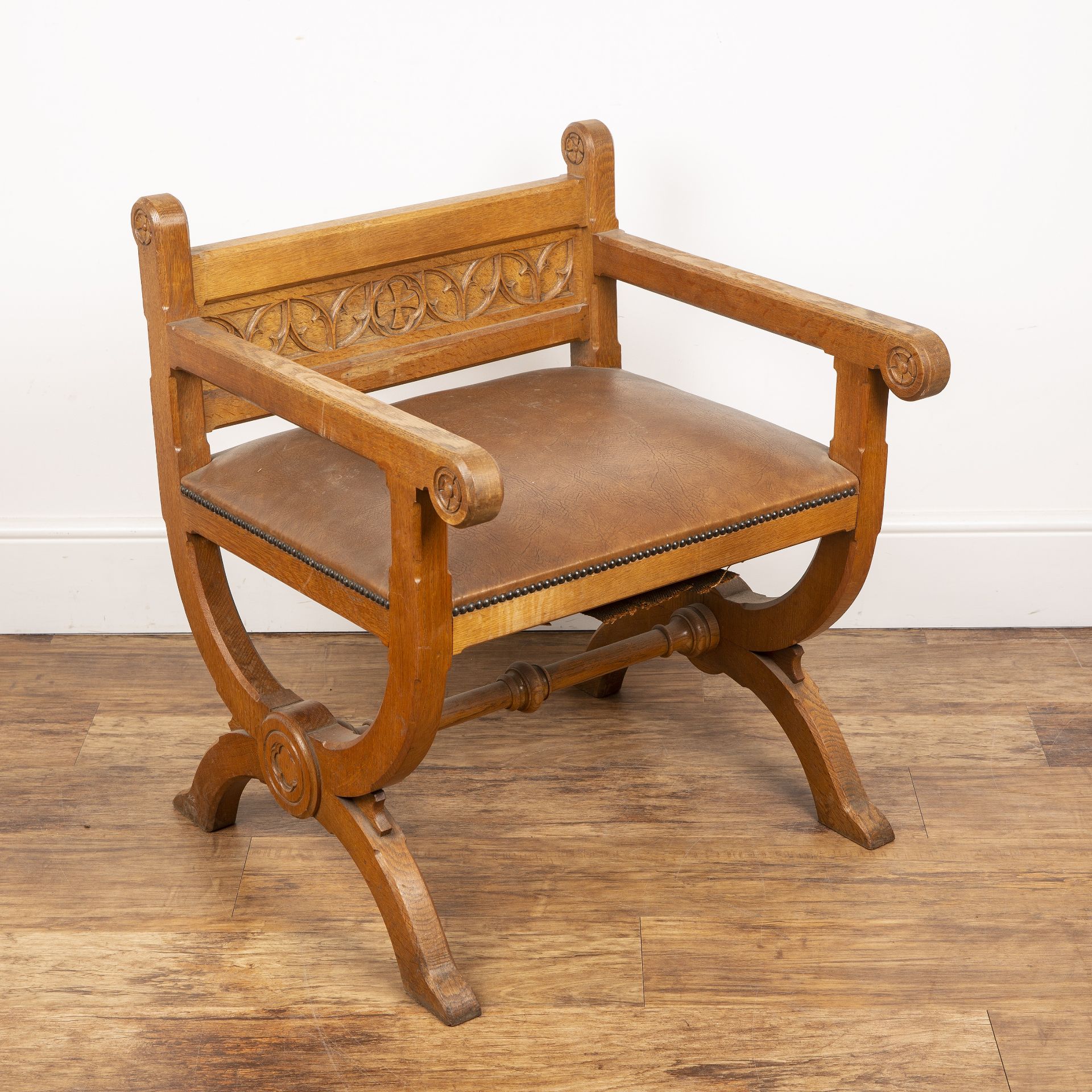 In the manner of Augustus Welby Pugin (1812-1852) Glastonbury style chair, with gothic style - Image 2 of 6