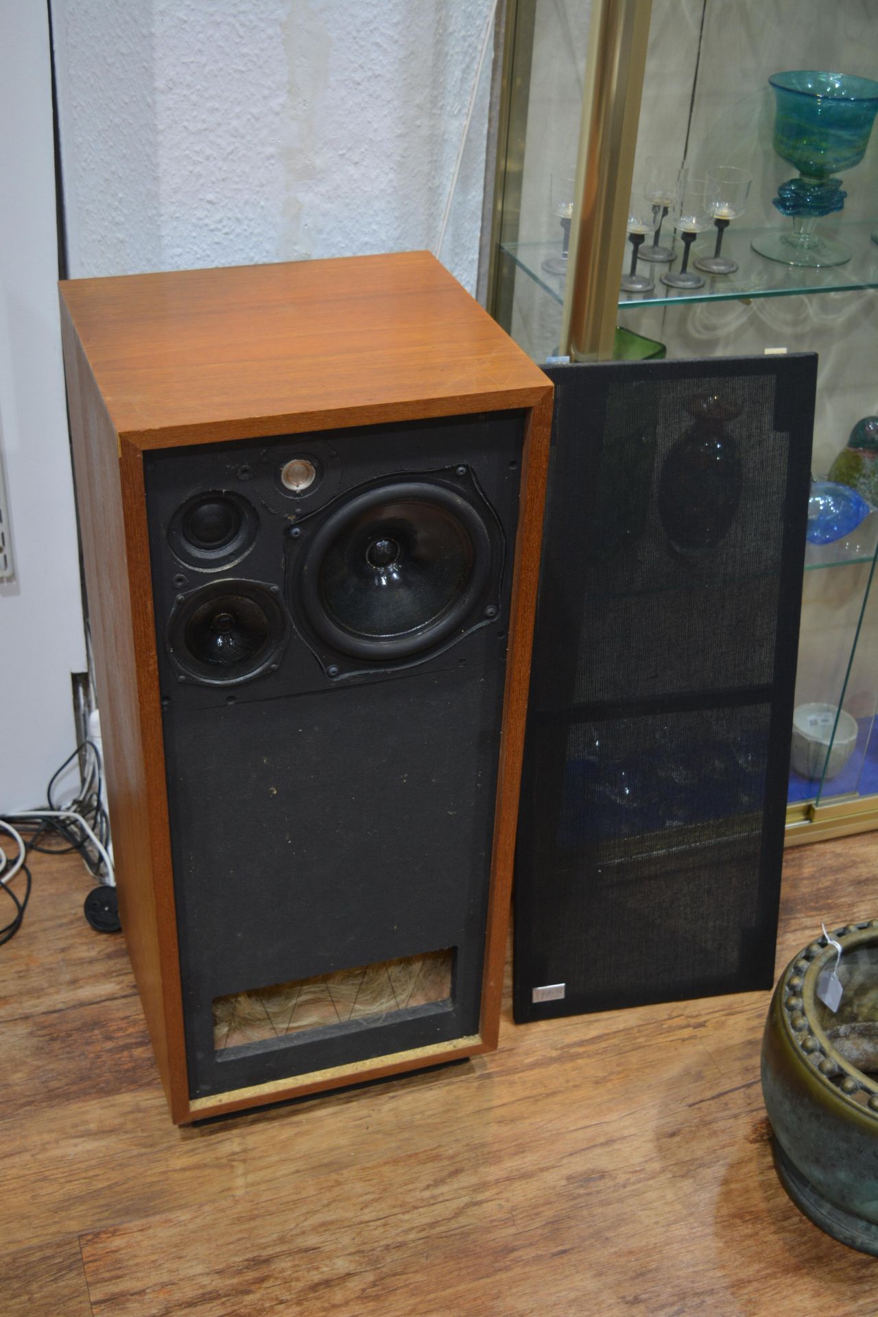 Pair of IMF speakers teak cased, each speaker measures 38cm wide x 88cm high x 35cm deep Overall - Image 9 of 15