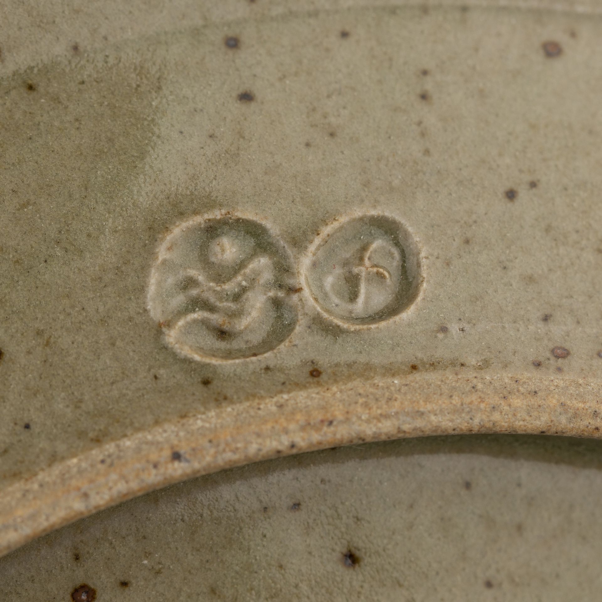 David Frith (b.1943) at Brookhouse Pottery dish and cover, with abstract line decoration, marked - Image 4 of 4